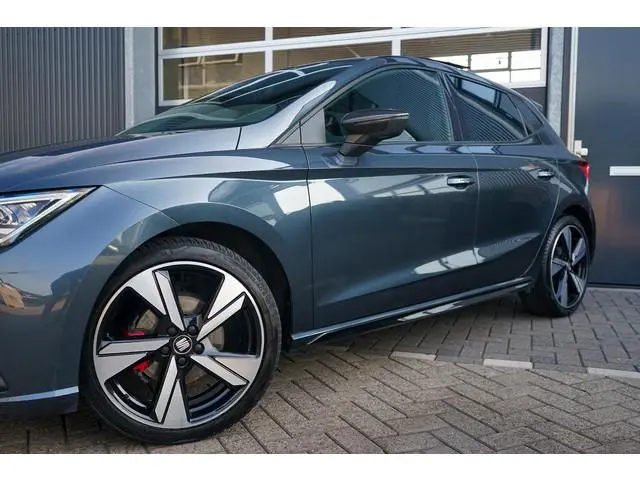 SEAT Ibiza 1.5 TSI Carbon Edition