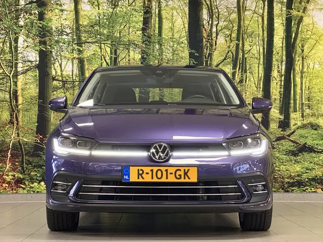 Volkswagen Polo 1.0 TSI R-Line Business | Achteruitrijcamera | Parkeersensoren | IQ Light | Apple Ca...