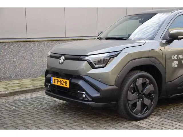 Suzuki e VITARA Style 61 kWh | "Rijd als één van de eersten in 2026 – bestel nu!" | Fabrieksgarantie...