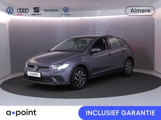 Volkswagen Polo 1.0 TSI Life 95 PK | Navigatie via app | LM velgen | Parkeersensoren voor en achter...