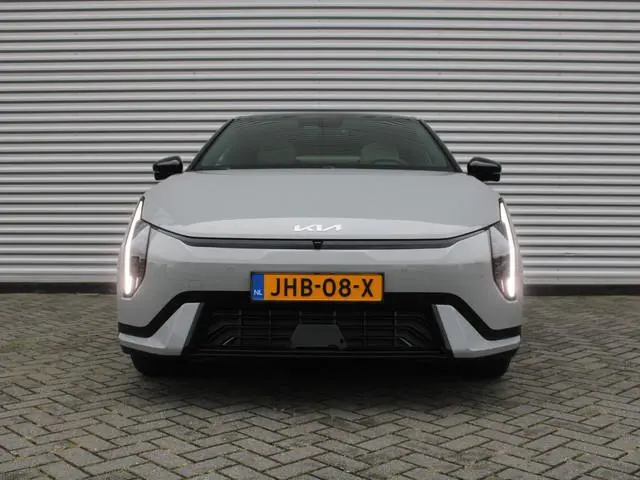 Kia EV4 GT-PlusLine 81.4 kWh | Schuifdak | Stuur-/stoelverwarming + ventilatie | Camera rondom | Ele...