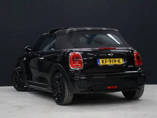 MINI Mini Cabrio 1.5 Cooper JCW Chili Serious Business Cabrio [STOELVERWARMING, GROOT SCHERM, HARMAN...