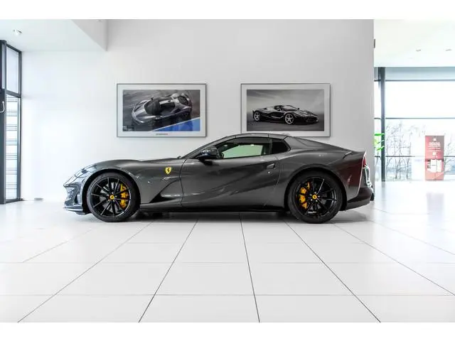 Ferrari 812 GTS