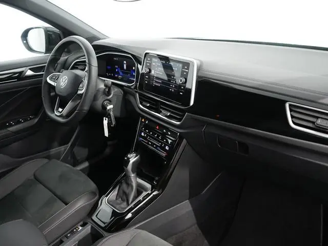 Volkswagen T-Roc 1.5 TSI R-Line Edition | IQ Light | Trekhaak | Camera | ACC | Ergo-active