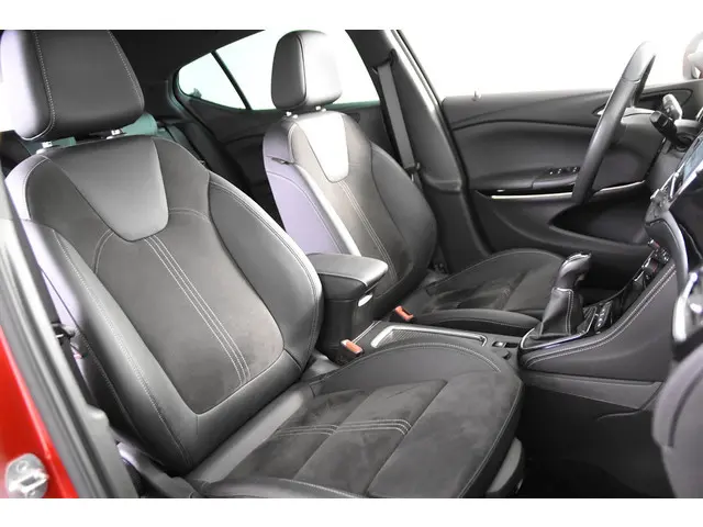 Opel Astra 1.2 GS Line *1ste Eigenaar*Leer*Navigatie*Trekhaak*Parkassist*