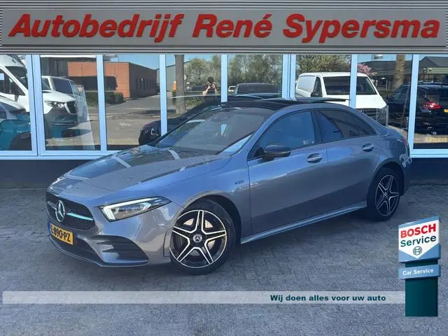 Mercedes-Benz A-klasse 250 e Business Solution AMG Limited | Pano | Sfeerverlichting | Memory Stoele...