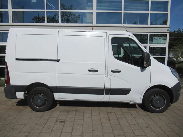 Renault Master T35 2.3 dCi 135 L1H1 ( 100KW )