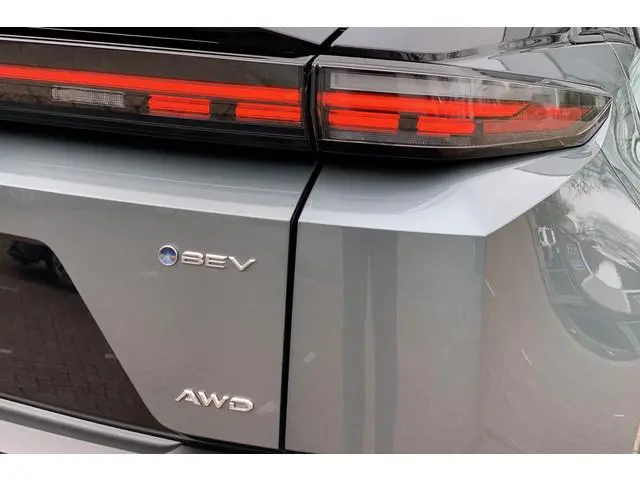 Toyota C-HR+