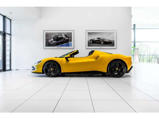 Ferrari 296 GTS ~Ferrari Munsterhuis~