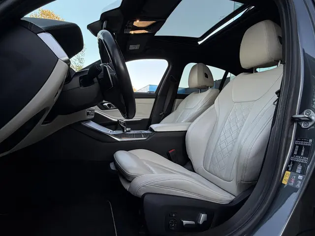 BMW 3-serie 330e High Executive M Sport | Pano | Individual Leder | Head-Up