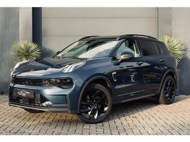 Lynk & Co 01