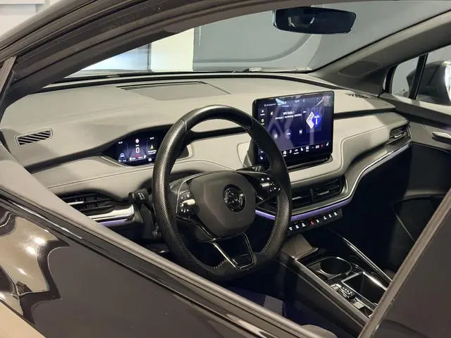 Skoda Enyaq iV 80 Sportline | SOH 93,51% | Navigatie | Hoge instap |