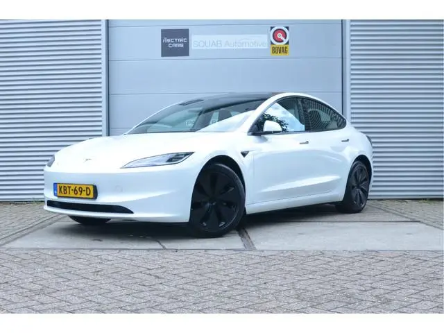 Tesla Model 3 RWD 60 kWh Premium Highland, LFP Accu, AutoPilot4.0 Ryzen (FSD 99,- p/mnd)