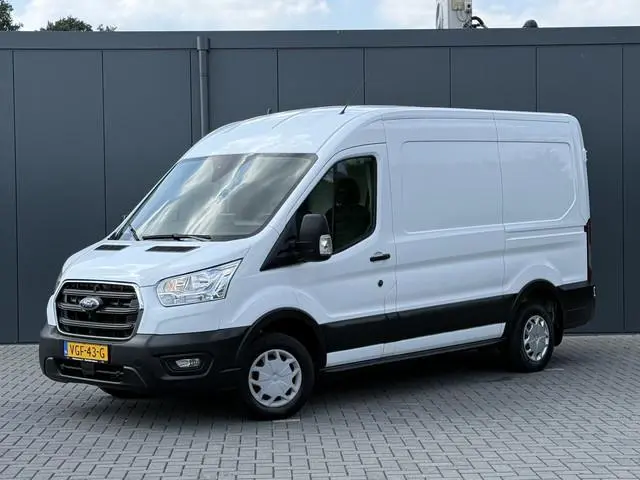 Ford Transit 2.0 TDCI TREND / L2H2 / 1e EIG. / INRICHTING / TREKHAAK / 3-ZITS / CRUISE / NAVI / CAME...