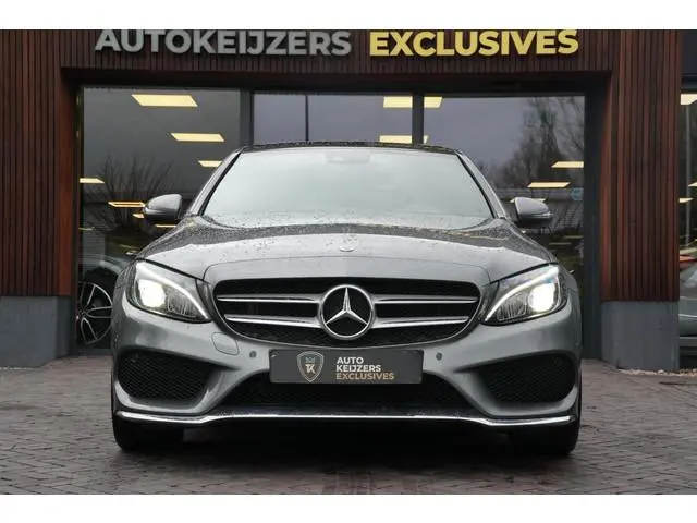 Mercedes-Benz C-klasse 350 e AMG Luchtvering Panoramadak Cruise Stoelverw. Leer