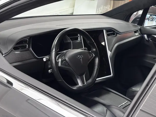 Tesla Model X 75D Base 7p. | SOH 88% | 7 stoelen | Enhanced Autopilot |