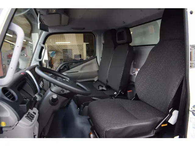 FUSO Canter