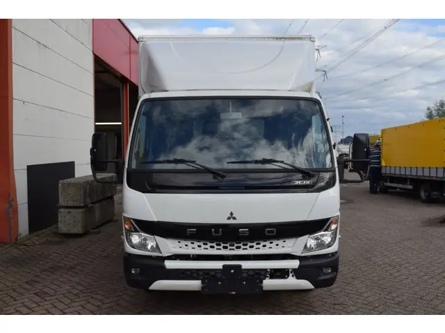 FUSO Canter