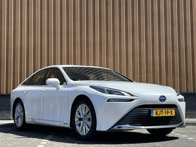 Toyota Mirai Dynamic | Apple Carplay | Android Auto | Keyless Go/Entry | DAB | Camera Achter | Spraa...