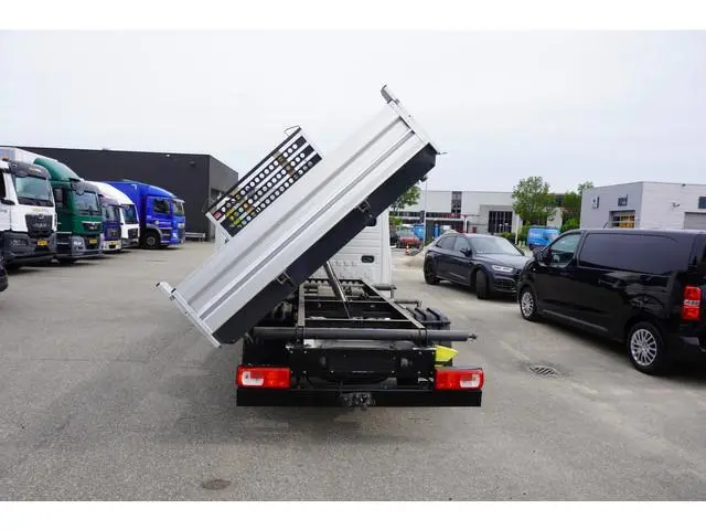 Volkswagen Crafter 180pk Dubbellucht 3-Zijdige kipper Trekhaak Navigatie Apple Airco carplay Tipper