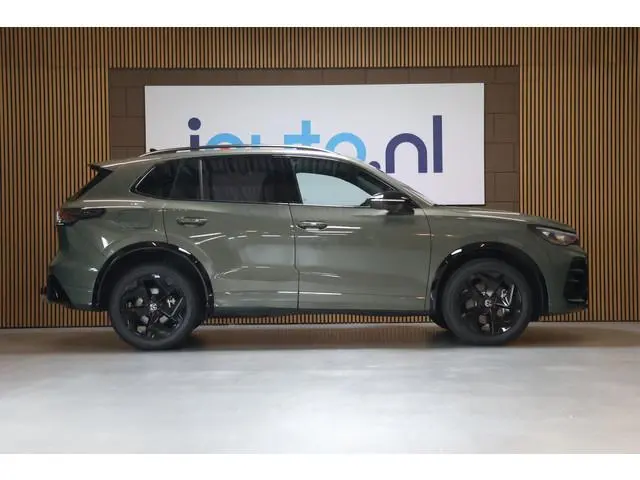 Volkswagen Tiguan 1.5 eHybrid 272pk R-Line Edition Pano/IQ.Light/Head-up/360/ACC/Trekhaak wegkl./Erg...