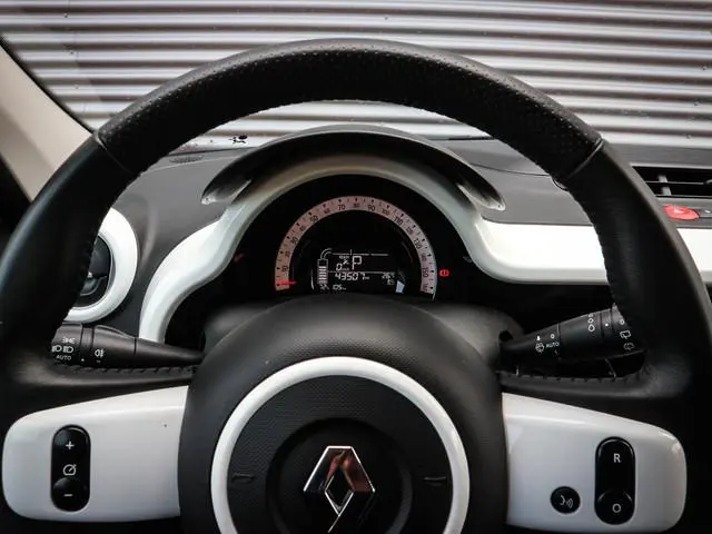 Renault Twingo Z.E. R80 E-Tech Techno 22 kWh Airco | Navi | Cruise | Camera | Pdc | Lichtmetaal | SO...