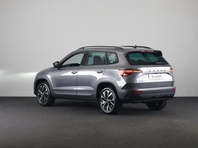 Skoda Karoq 1.5 TSI ACT Business Edition Ultimate | Trekhaak | Stoel- en stuurverwarming | Adaptive...