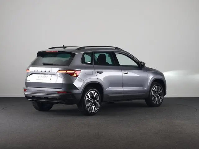 Skoda Karoq 1.5 TSI ACT Business Edition Ultimate | Trekhaak | Stoel- en stuurverwarming | Adaptive...