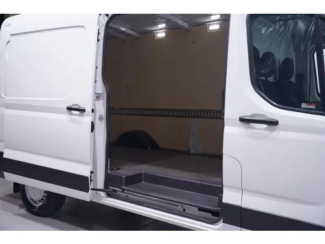 Maxus Deliver9