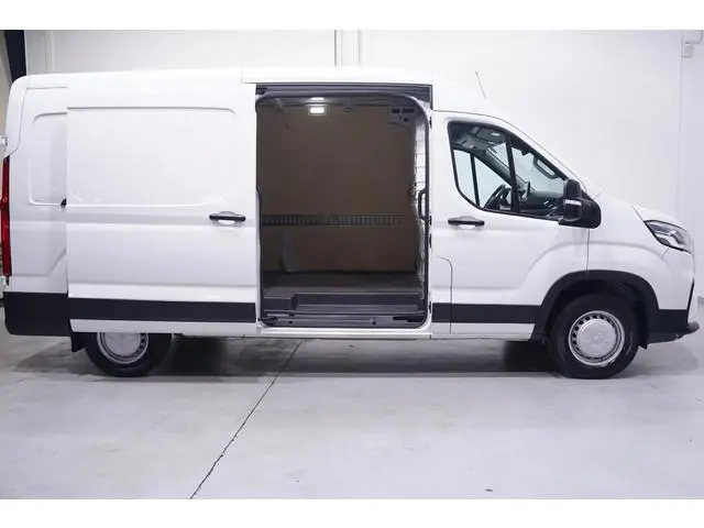 Maxus Deliver9