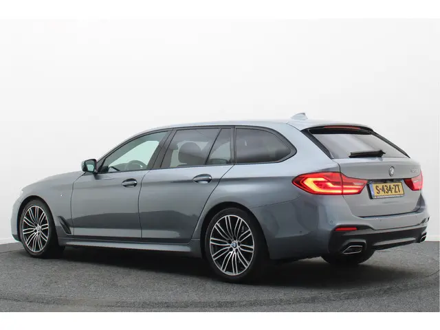 BMW 5-serie Touring 520i High Executive
