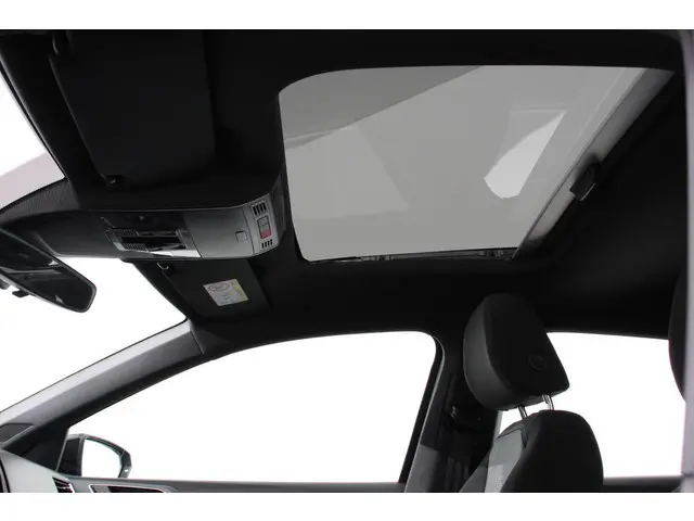 Volkswagen Polo 1.0 TSI DSG R-Line | Panorama dak | Navigatie | App Connect/Apple Carplay/Android Au...