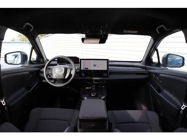 Toyota bZ4X Touring Dynamic Limited 2WD 75 kWh, € 3.000  inruilvoordeel, Stoel -, Stuur verwarming,...
