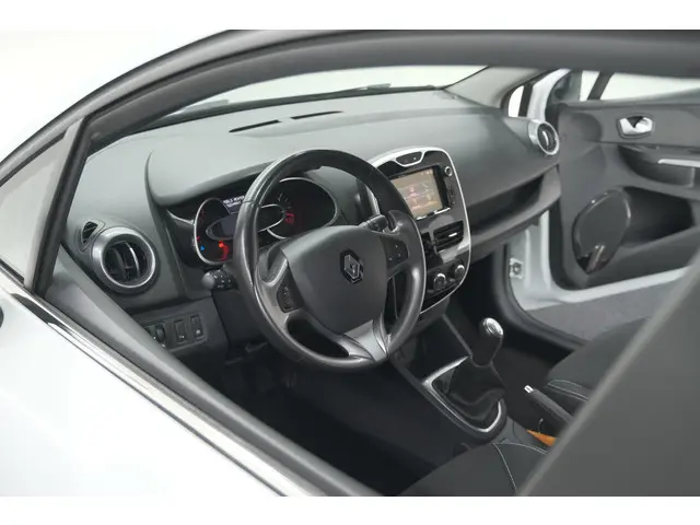 Renault Clio Estate TCe 90 Limited | Parkeersensoren | Navigatie | Airco