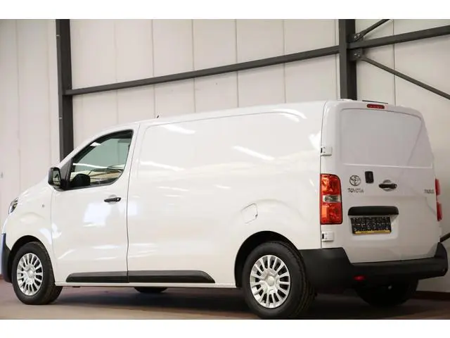 Toyota PROACE Worker 1.5 D-4D L2H1 CARPLAY PDC AIRCO