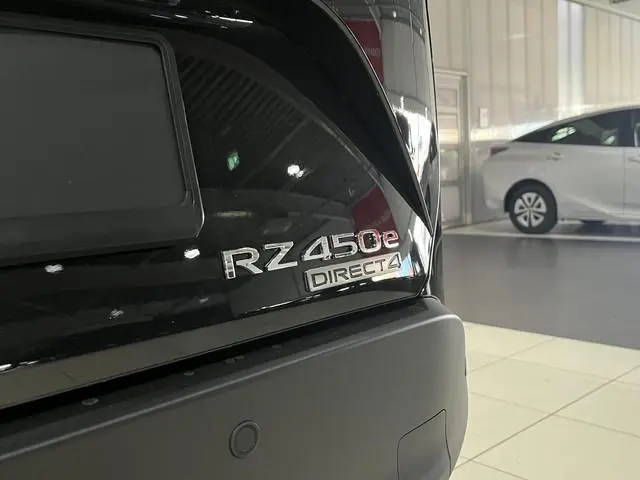 Lexus RZ