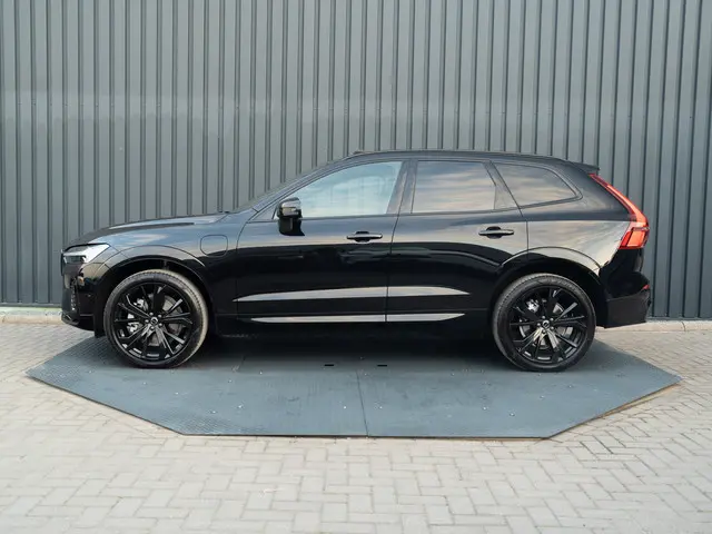 Volvo XC60 2.0 T6 Plug-in hybrid AWD Plus Black Edition | Harman/ Kardon | 360 Camera | Blind Spot |...