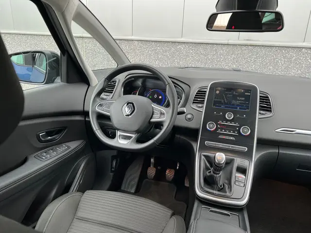 Renault Grand Scénic 1.3 TCe 140pk Equilibre/7-persoons/*2022*/Camera/Carplay/Cruise/Led