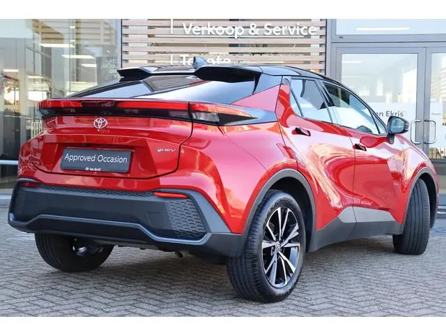 Toyota C-HR 1.8 Hybrid 140 First Edition Bitone , Stoel- en stuurverwarming , 1e eigenaar