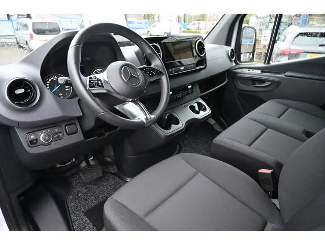 Mercedes-Benz eSprinter