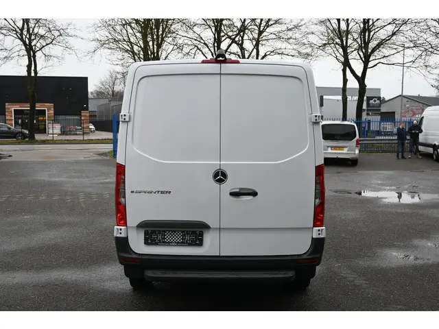 Mercedes-Benz eSprinter