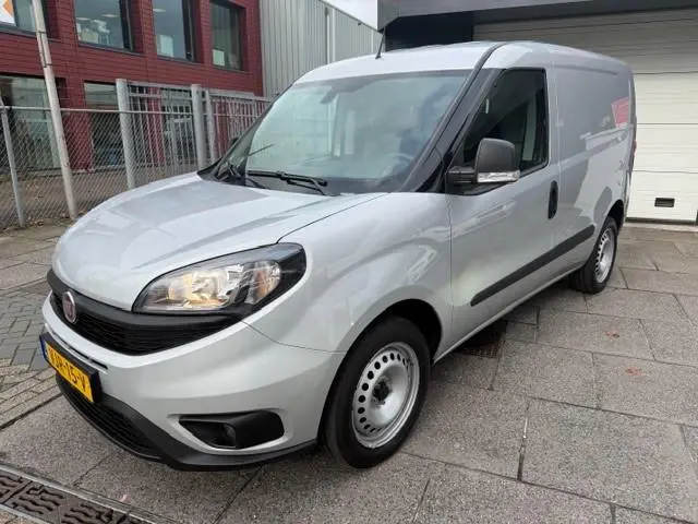 Fiat Doblò Cargo 1.4 T-Jet Natural Power L1H1 AIRCO I CNG I CAMERA INAVI I PDC I 1e EIGENAAR I COMPL...