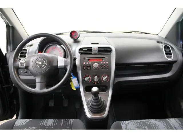 Opel Agila