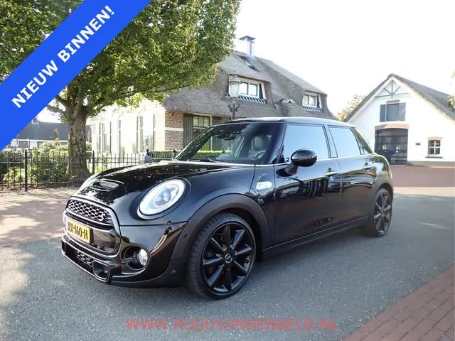 MINI 5-Deurs 2.0 Cooper S Chili JCW-INTERIEUR / HEAD-UP / H&K