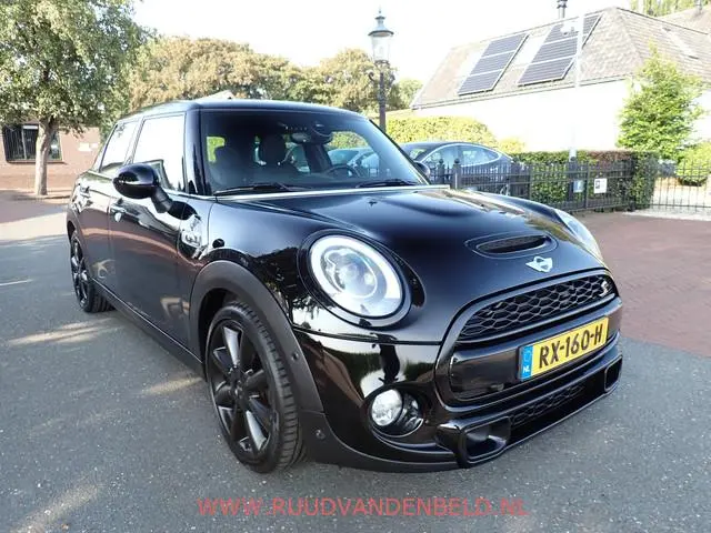 MINI 5-Deurs 2.0 Cooper S Chili JCW-INTERIEUR / HEAD-UP / H&K