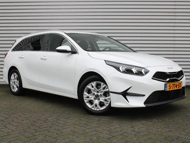 Kia Ceed Sportswagon 1.5 T-GDi MHEV DynamicPlusLine | Stoel- & stuurverwarming | Camera | LED | Navi...