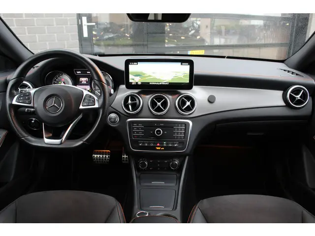 Mercedes-Benz CLA-klasse Shooting Brake 180 OrangeArt Edition / AMG / Stoelverwarming