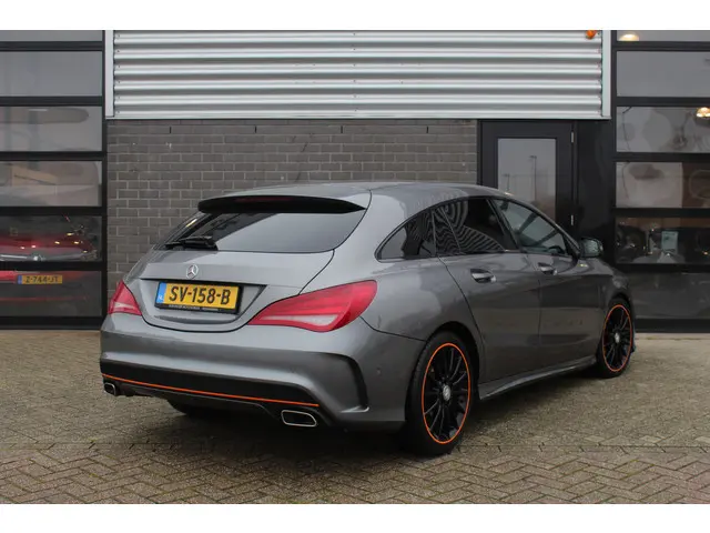 Mercedes-Benz CLA-klasse Shooting Brake 180 OrangeArt Edition / AMG / Stoelverwarming