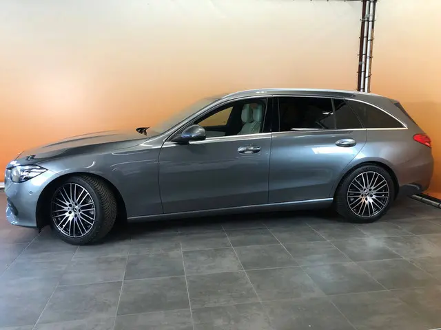 Mercedes-Benz C-klasse Estate 200 Launch Edition Luxury Line schuif kanteldak | leer | stoelverw 18i...