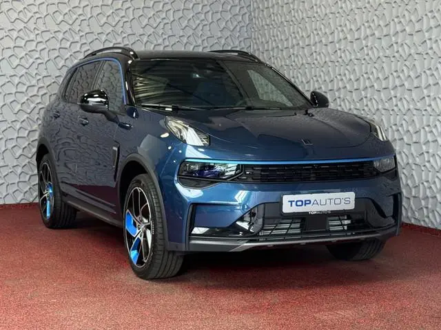Lynk & Co 01